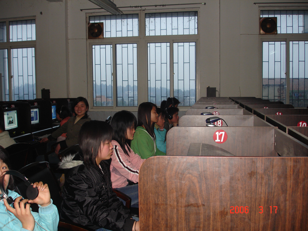 classroom005.JPG
